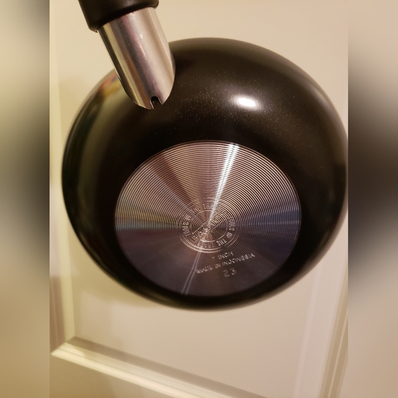 Tools of the Trade Basics 7 inch Frying Pan - Picture 4 of 6